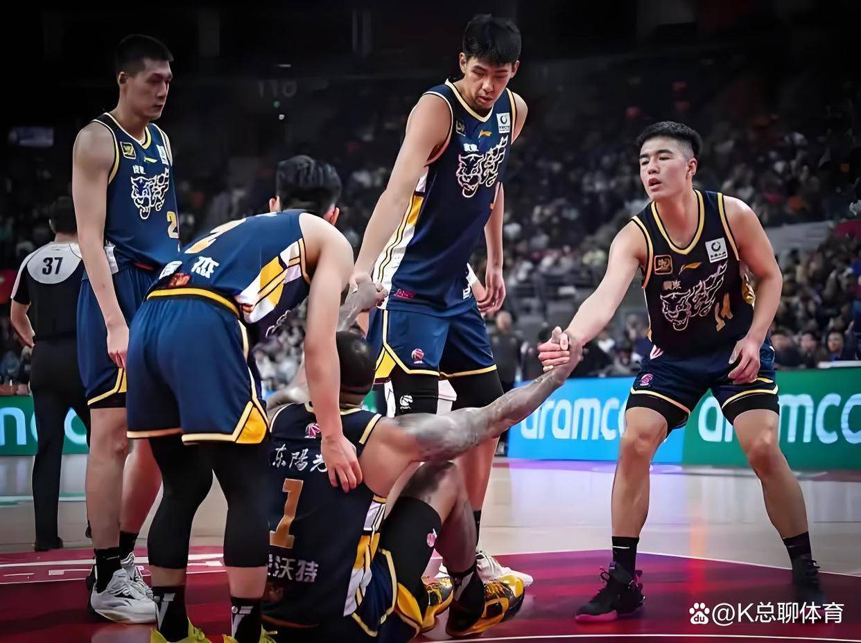 CBA常规赛清晨走向成谜，皇家马德里强势反弹，球迷炸锅，年轻球员得到机会(巴萨主场迎战巴伦西亚)