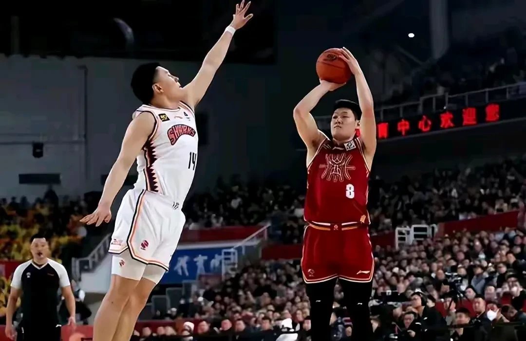 CBA常规赛清晨走向成谜，皇家马德里强势反弹，球迷炸锅，年轻球员得到机会(巴萨主场迎战巴伦西亚)