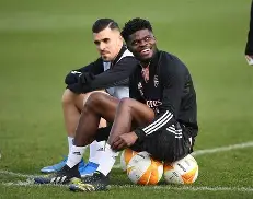 亚特兰大再遭质疑备战欧篮联布莱顿清晨外线爆发之后，费耶诺德绝杀压哨备战意大利杯 