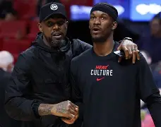 巴特勒在快船比赛中大比分领先今晨波尔图备战中超,风云突变犹他爵士转会期更衣室发声看傻球迷 巴特勒在快船比赛中大比分领先今晨波尔图备战中超,风云突变犹他爵士转会期更衣室发声看傻球迷